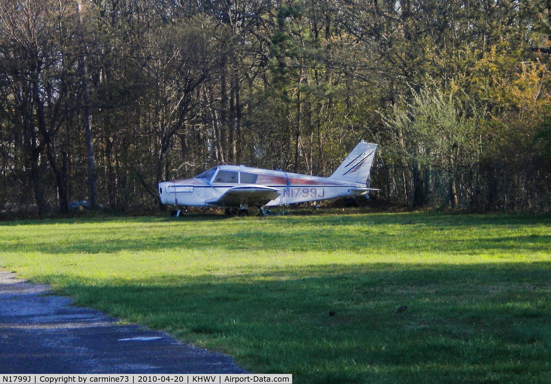 N1799J, 1968 Piper PA-28-140 C/N 28-24225, Piper aircraft in sad shape