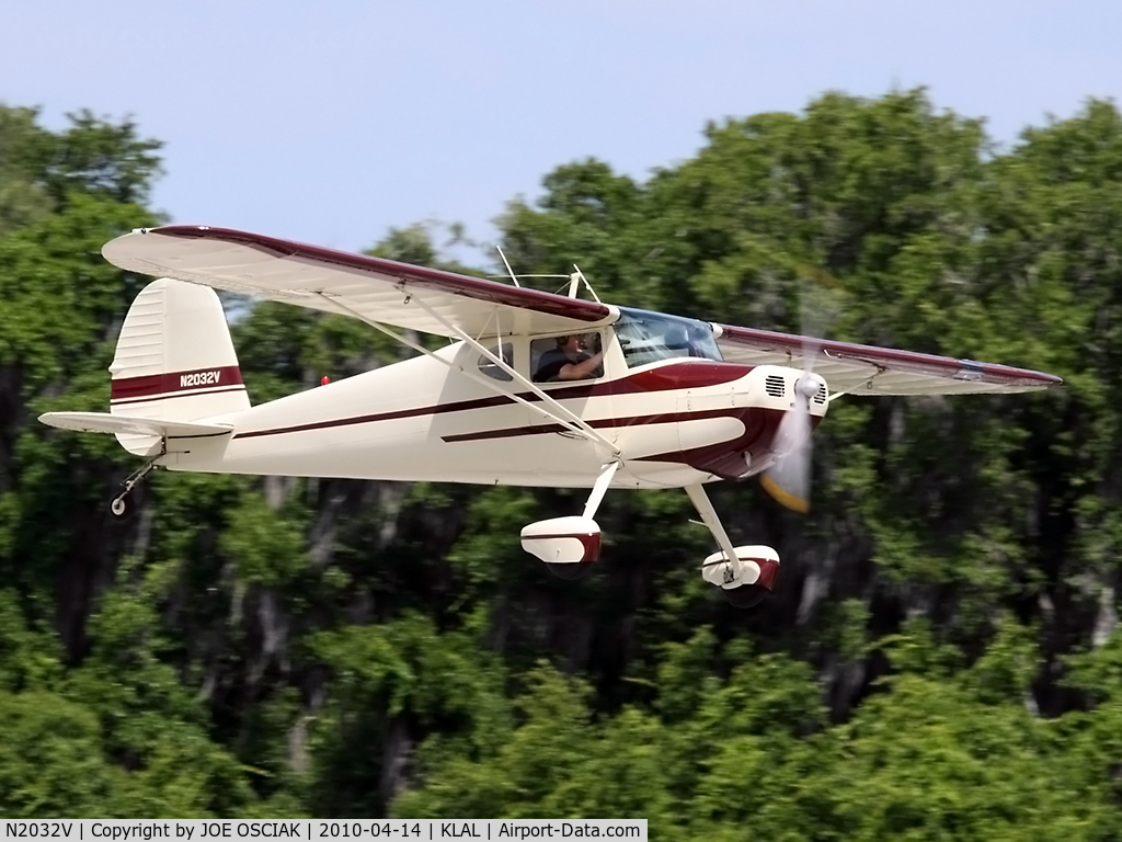 N2032V, 1947 Cessna 120 C/N 14245, Arriving at Lakeland