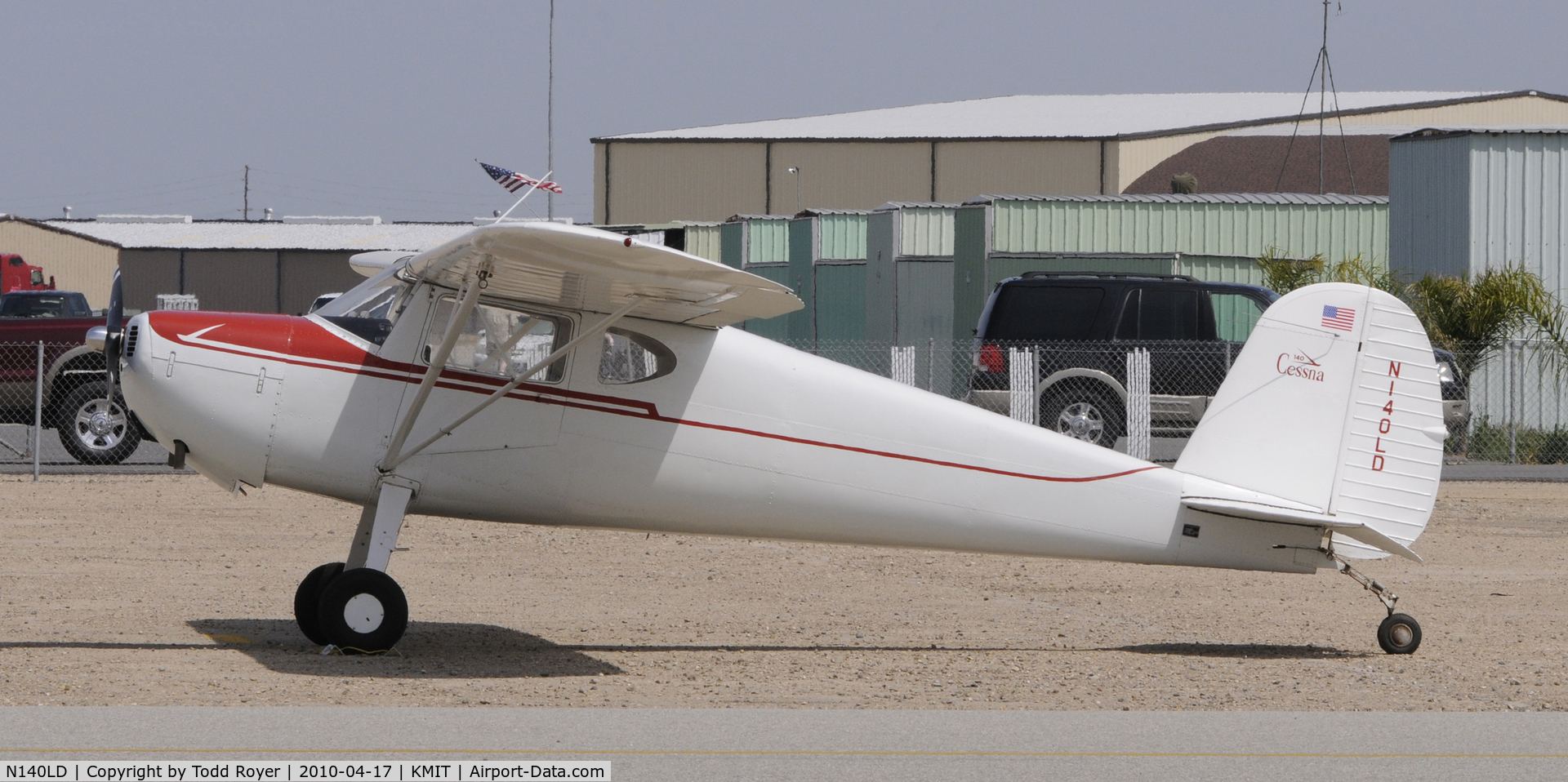 N140LD, 1946 Cessna 140 C/N 10929, Minter Field fly in 2010