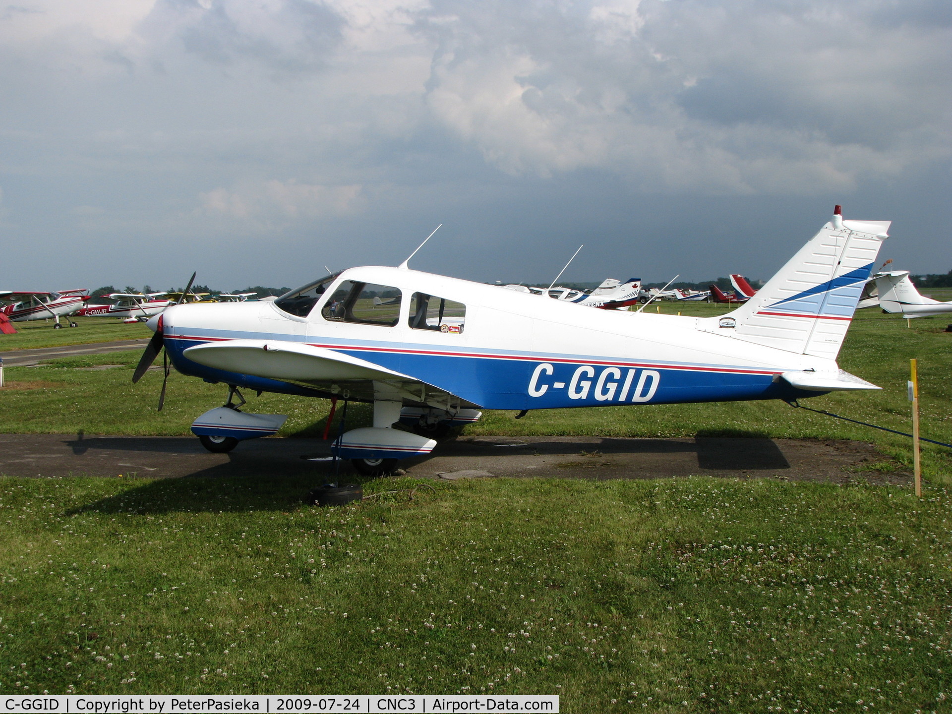 C-GGID, 1975 Piper PA-28-140 Cruiser C/N 28-7525302, @ Brampton Airport