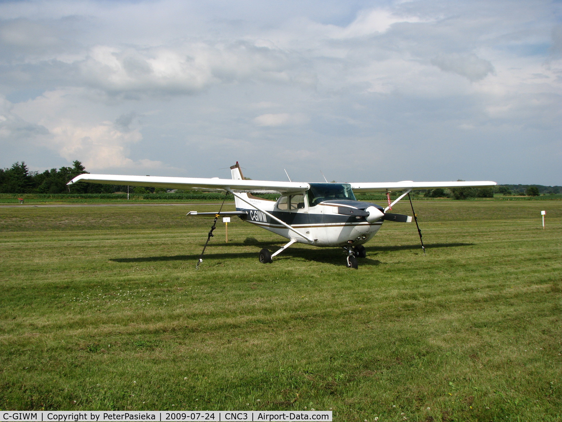 C-GIWM, 1977 Cessna R172K Hawk XP C/N R1722436, @ Brampton Airport