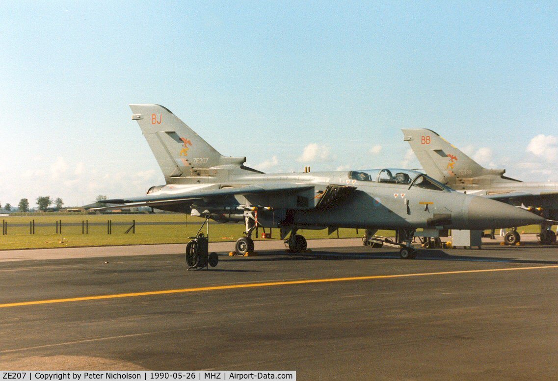 ZE207, 1987 Panavia Tornado F.3 C/N 576/AS026/3258, Tornado F.3 of 29 Squadron on the flight-line at the 1990 RAF Mildenhall Air Fete.