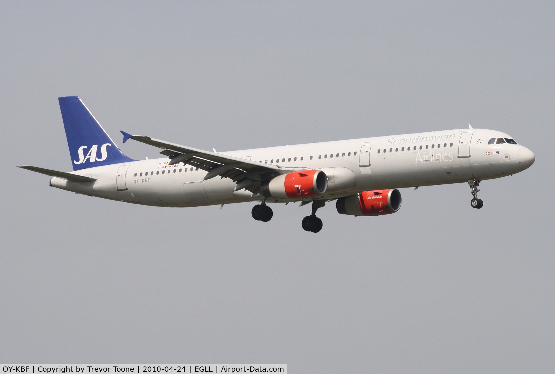 OY-KBF, 2002 Airbus A321-232 C/N 1807, Airbus A321-232, c/n: 1807