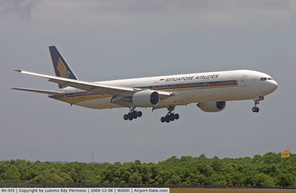 9V-SYI, 2004 Boeing 777-312 C/N 32327, Singapore Airlines