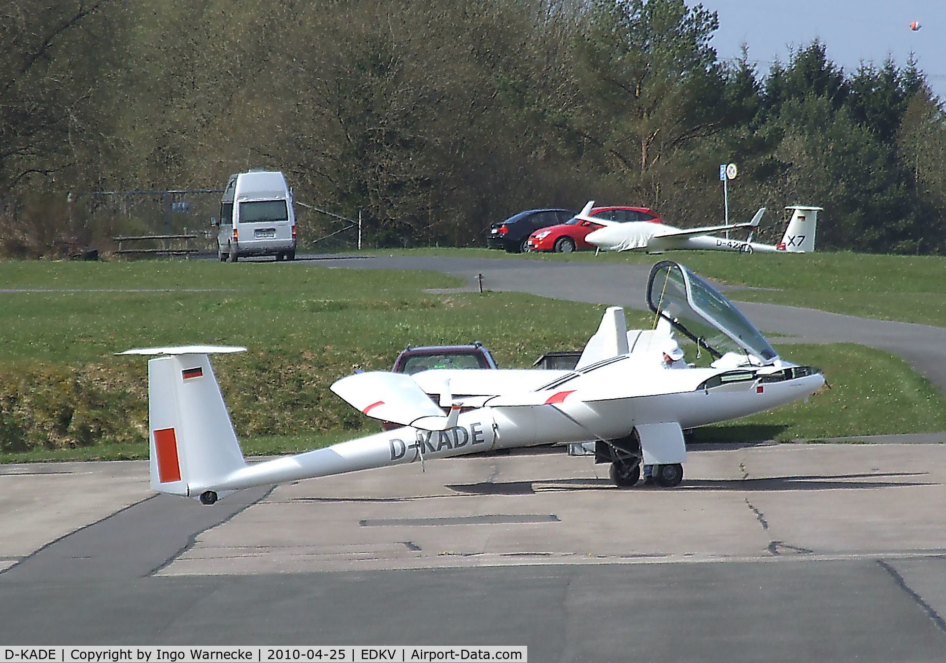 D-KADE, Stemme S-10VT C/N 11-093, Stemme S-10VT (wings still folded) at Dahlemer Binz airfield