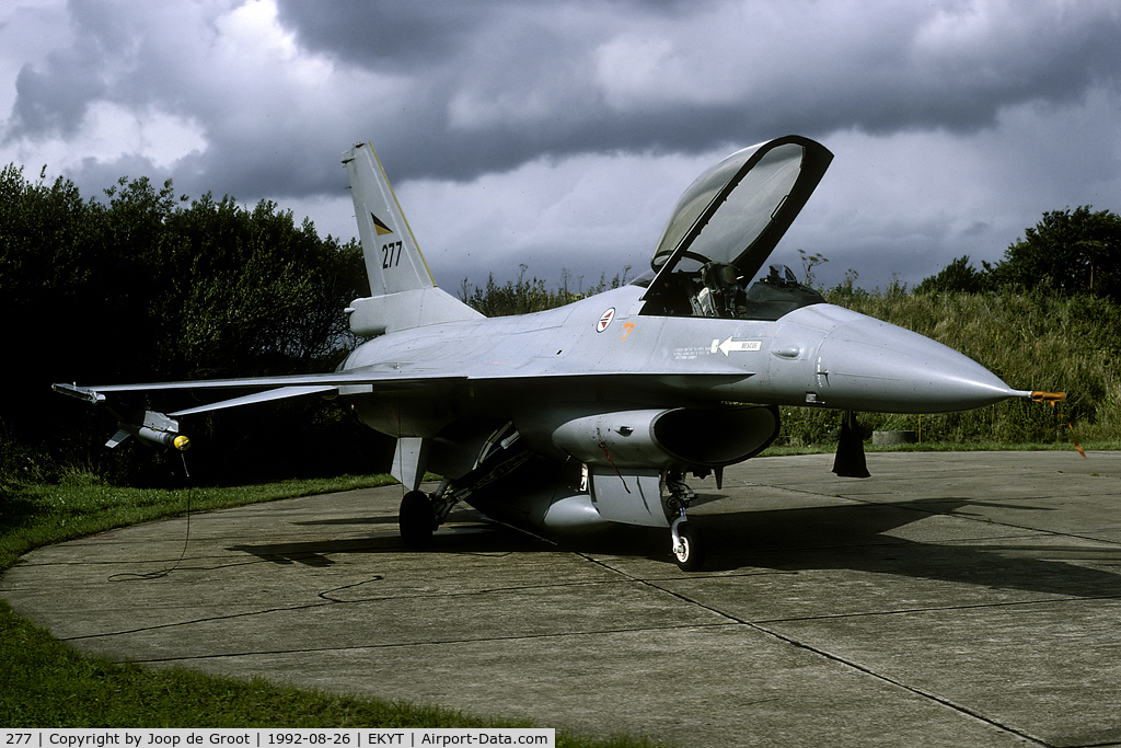 277, 1978 General Dynamics F-16A Fighting Falcon C/N 6K-6, One of the many Norwegian F-16s that were based at Aalborg during the 1992 Tactical Fighter Weaponry.