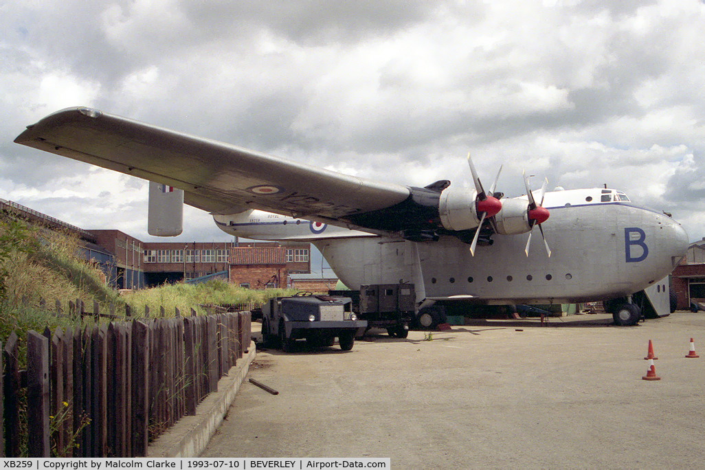 XB259, 1955 Blackburn Beverley C.1 C/N 1002, Blackburn B-101 Beverley C1 at The Museum of Army Transport, Beverley in 1993. Initially being civil registered as G-AOAI for tests
