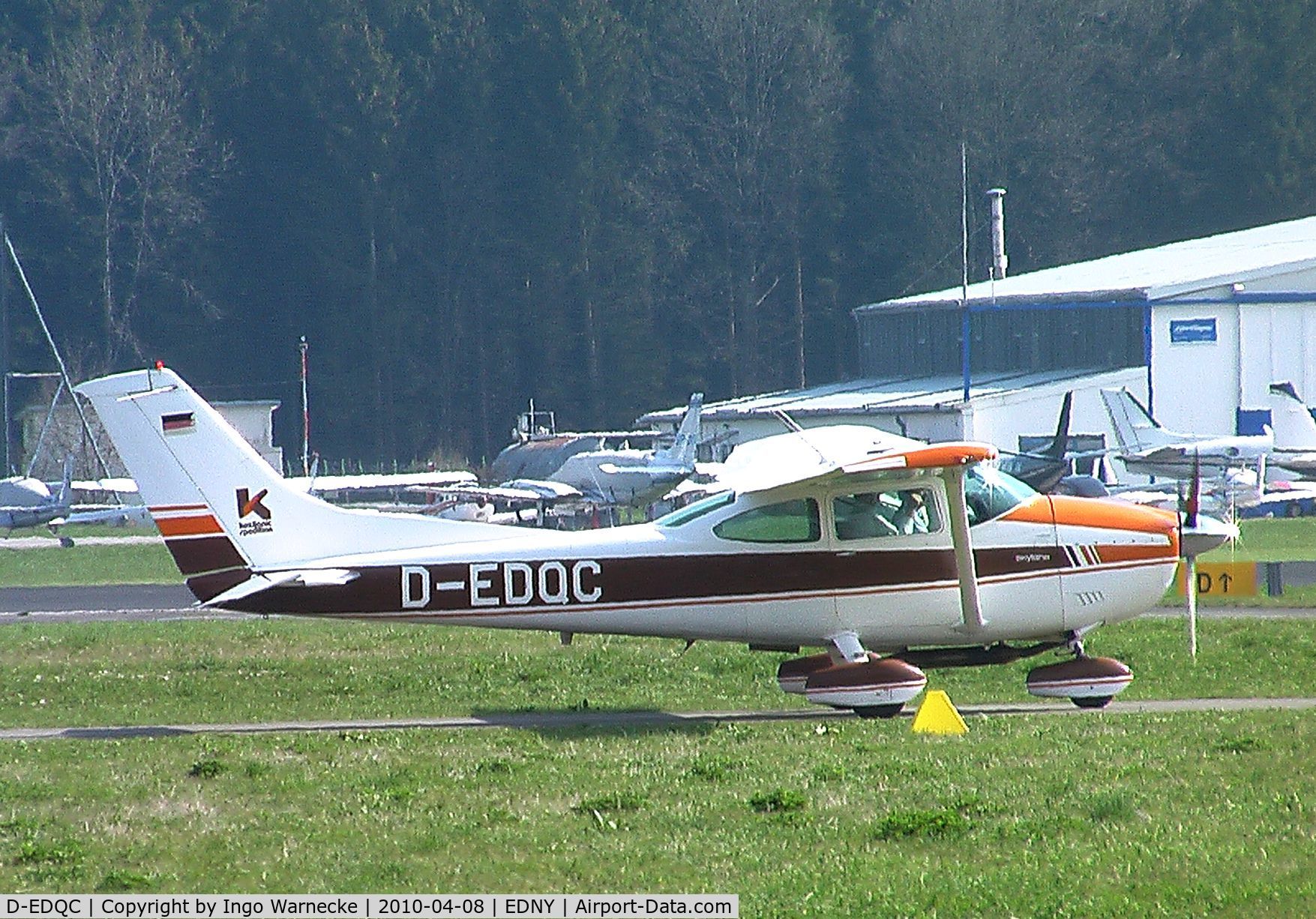 D-EDQC, Reims F182Q C/N 0026, Cessna (Reims) F182Q Skylane at Friedrichshafen airport during the AERO 2010