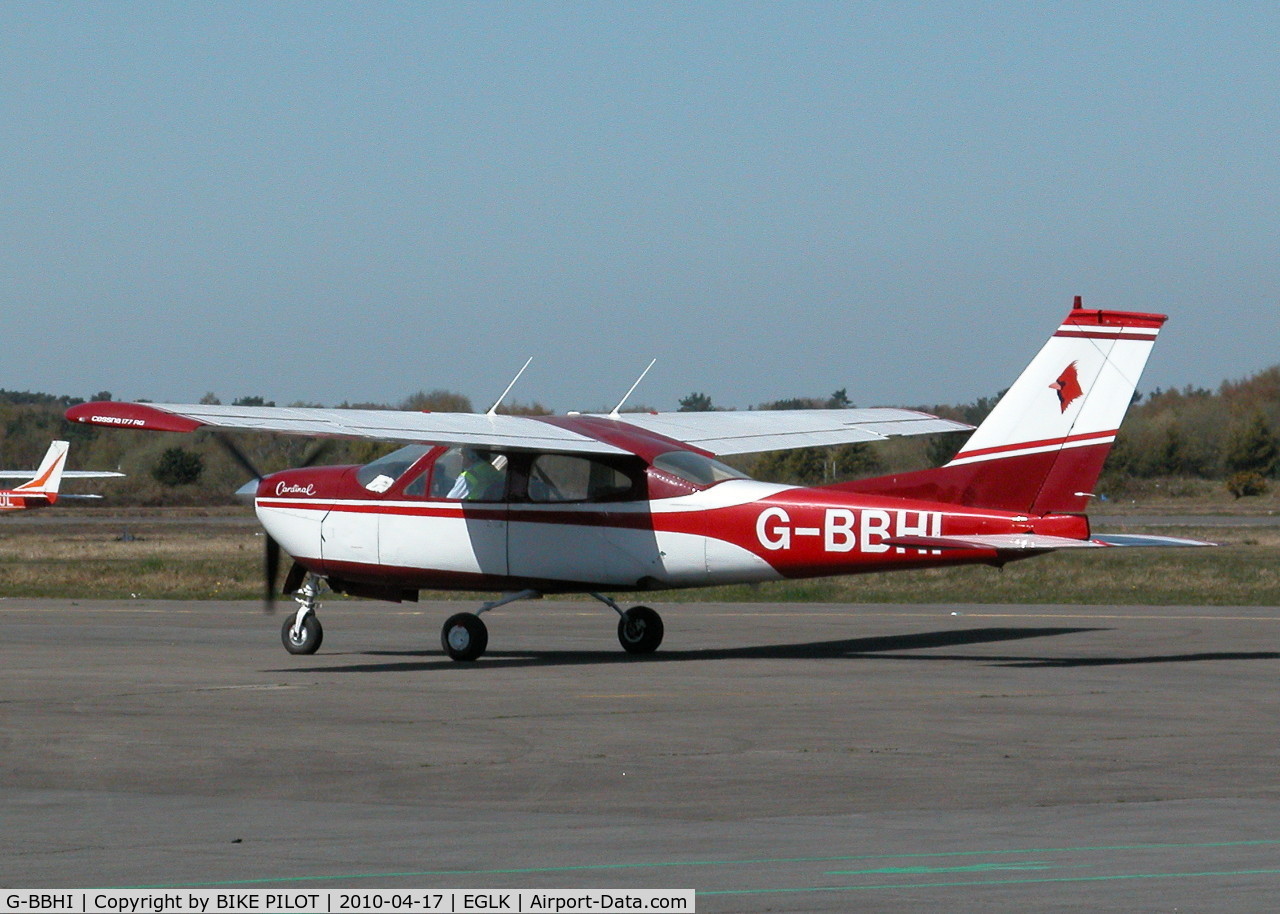 G-BBHI, 1972 Cessna 177RG Cardinal C/N 177RG0225, GREAT LOOKING CARDINAL TAXYING TO THE PUMPS