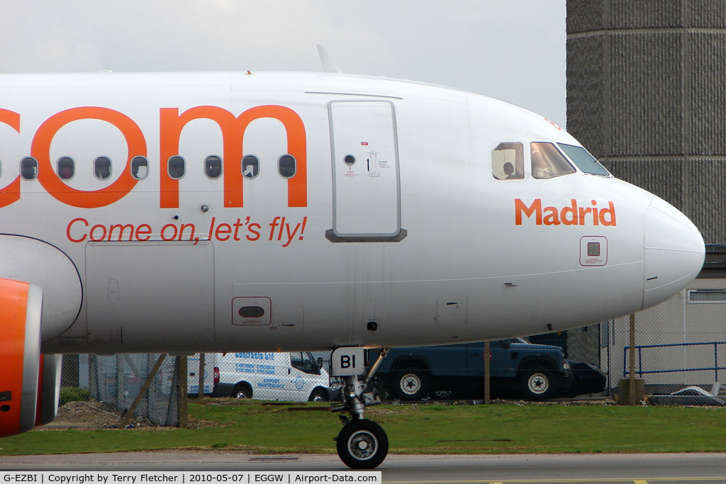 G-EZBI, 2006 Airbus A319-111 C/N 3003, Easyjet A319 with Madrid on nose