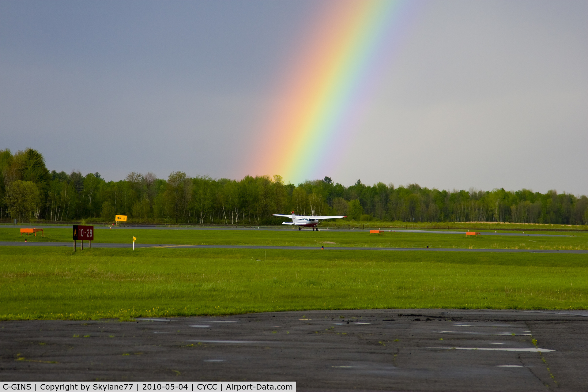 C-GINS, 1980 Cessna 172P C/N 17274449, A dark sky and a rainbow serve as a beautiful backdrop for C-GINS as it readies to depart into clear skies to the west.