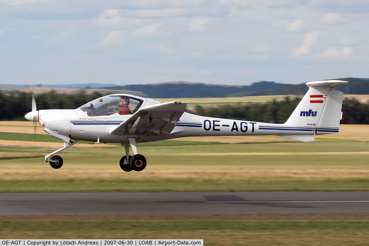 OE-AGT, HOAC DV-20 Katana C/N 20109, airshow vistor is departing