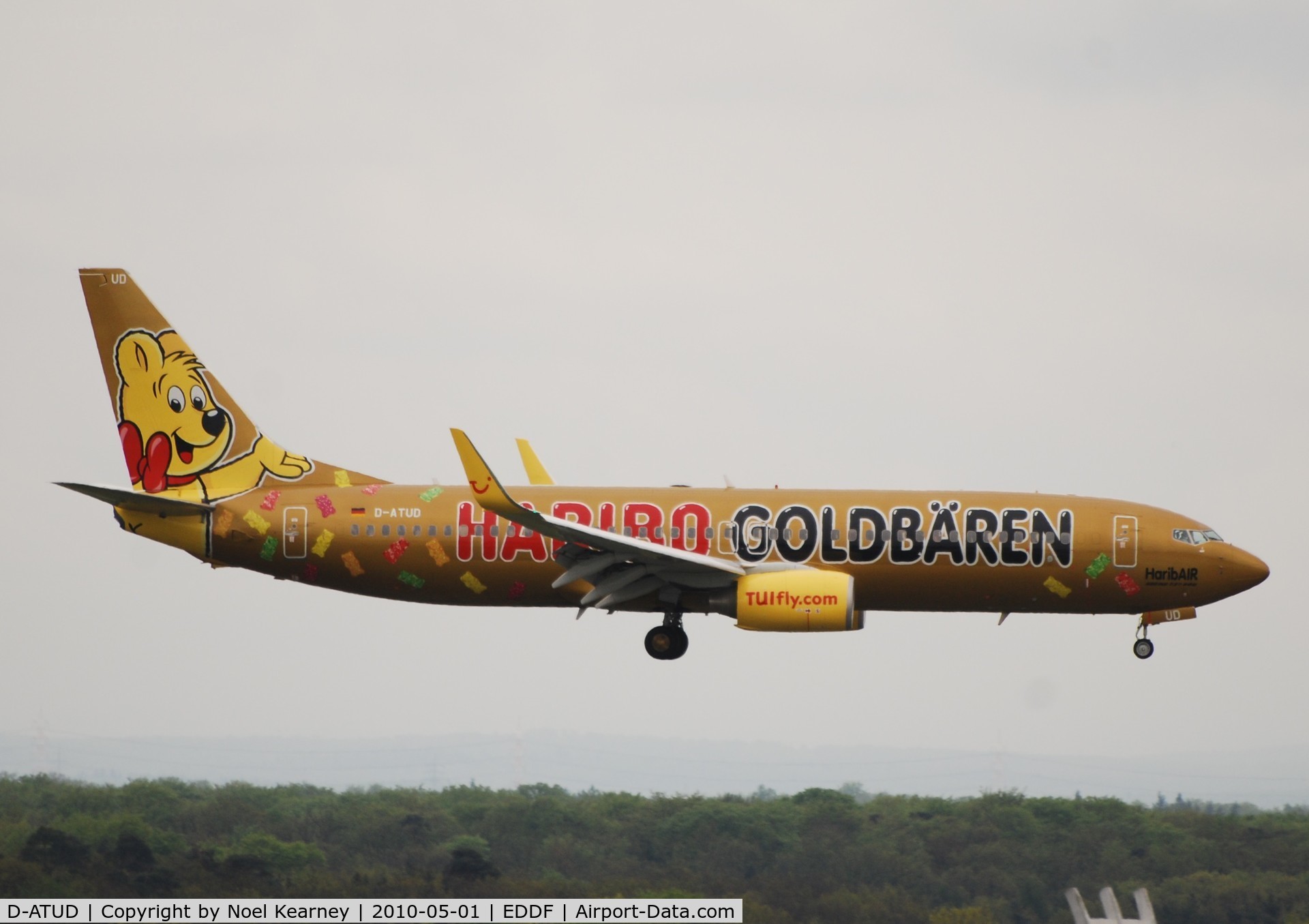 D-ATUD, 2006 Boeing 737-8K5 C/N 34685, TUI's special 'Haribo Golden Bear'.