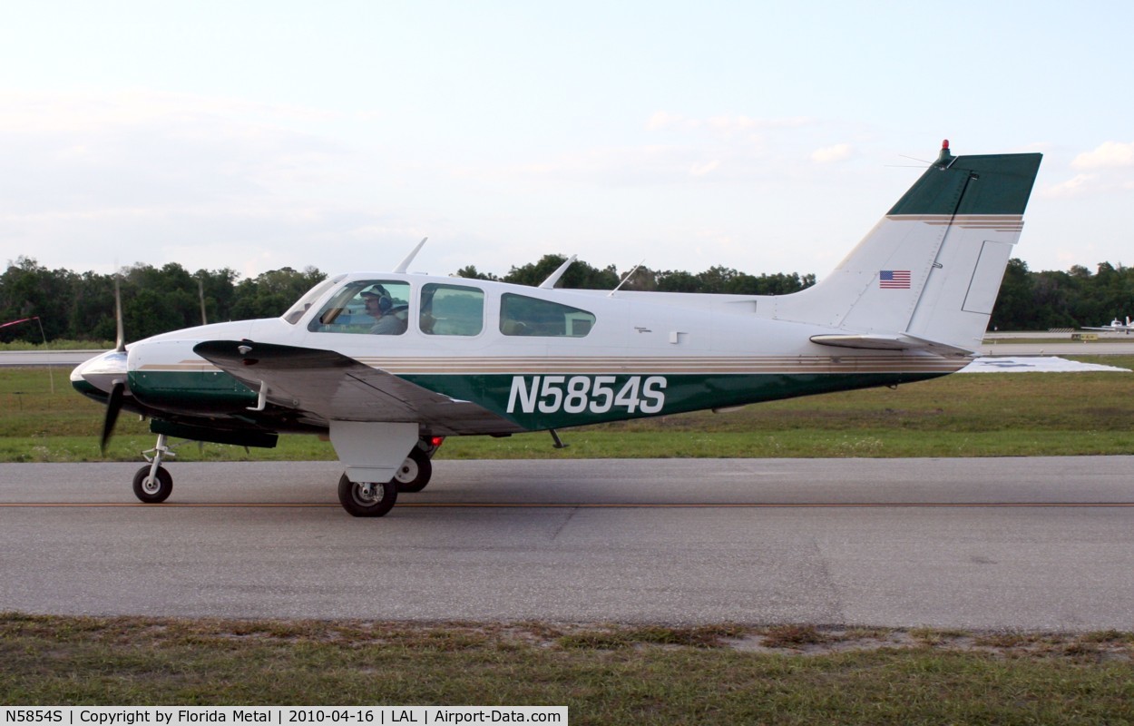 N5854S, 1965 Beech 95-B55 (T42A) Baron C/N TC-846, Beech 55