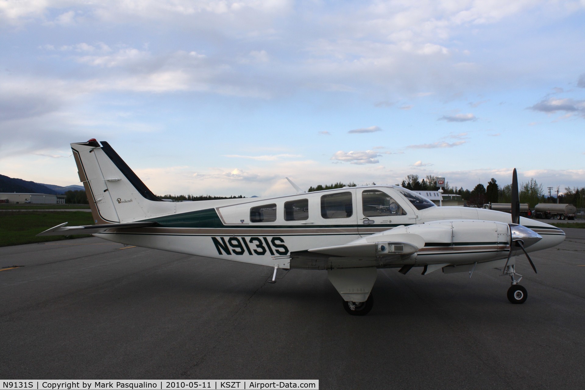 N9131S, 1976 Beech 58P Baron C/N TJ-53, Beech 58P