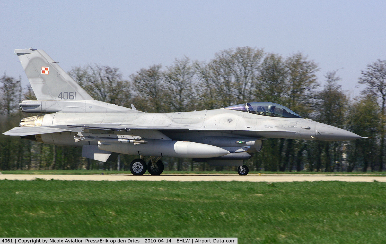 4061, 2007 General Dynamics F-16C Fighting Falcon C/N JC-22, Poland AF F-16C 4061 in the brakes, only seconds from starting its' take-off run at Leeuwrden AB, The Netherlands, during Frisian Flag 2010