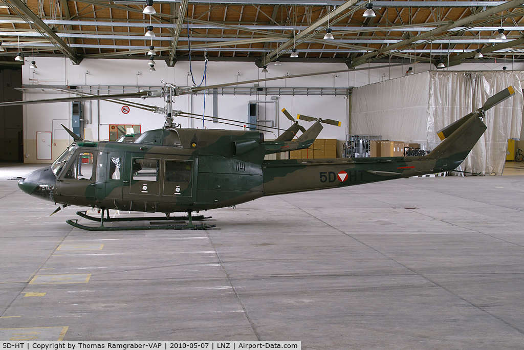 5D-HT, Agusta AB-212 C/N 5616, Austria - Air Force Bell 212
