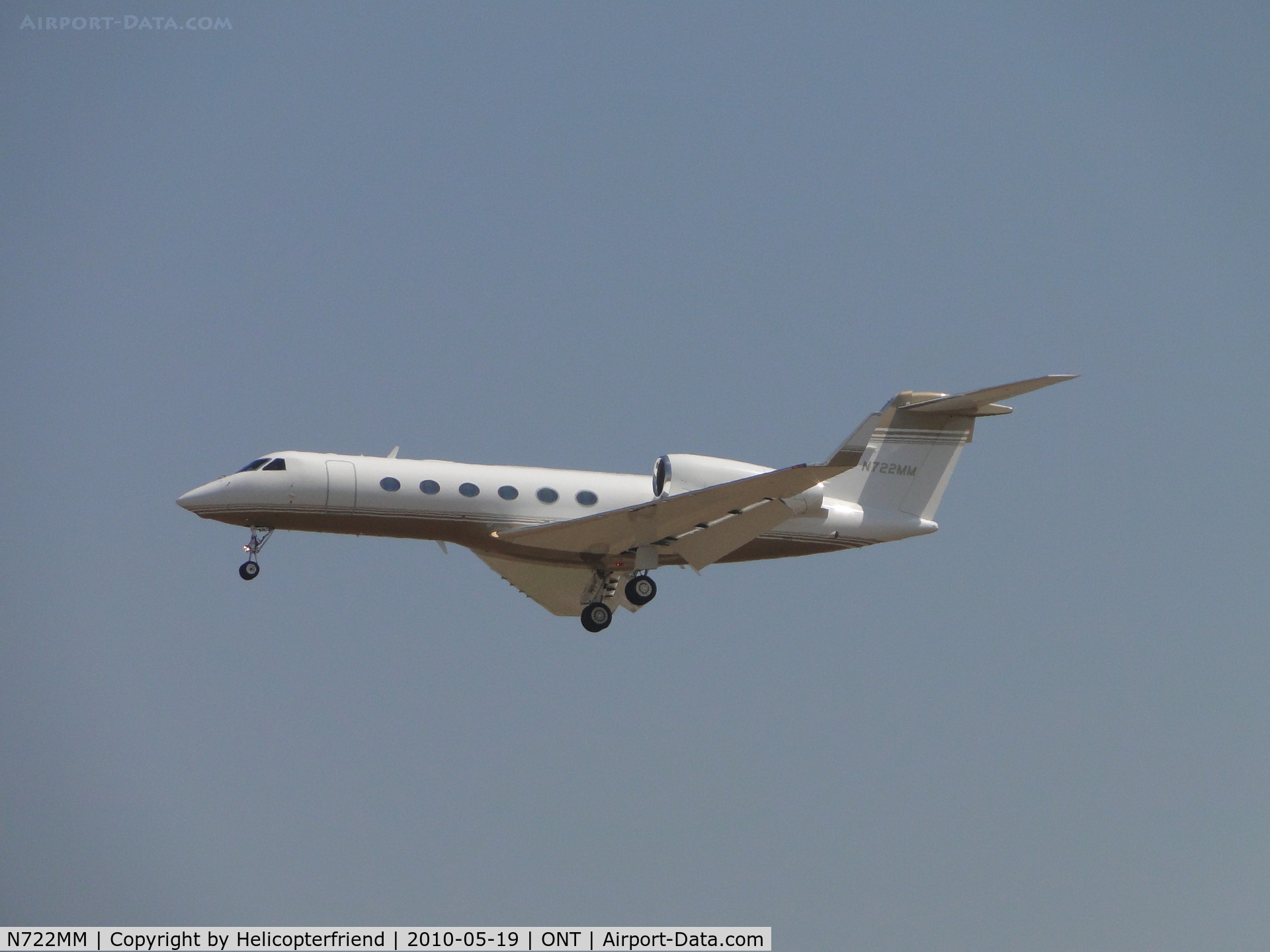 N722MM, 2007 Gulfstream Aerospace GIV-X (350) C/N 4086, On final to Ontario