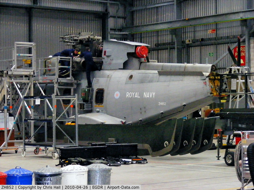 ZH852, 2001 AgustaWestland EH-101 Merlin HM1 (Mk111) C/N 50131/RN32, Agusta Westland EH101 Merlin HM1, Royal Navy, 829 NAS