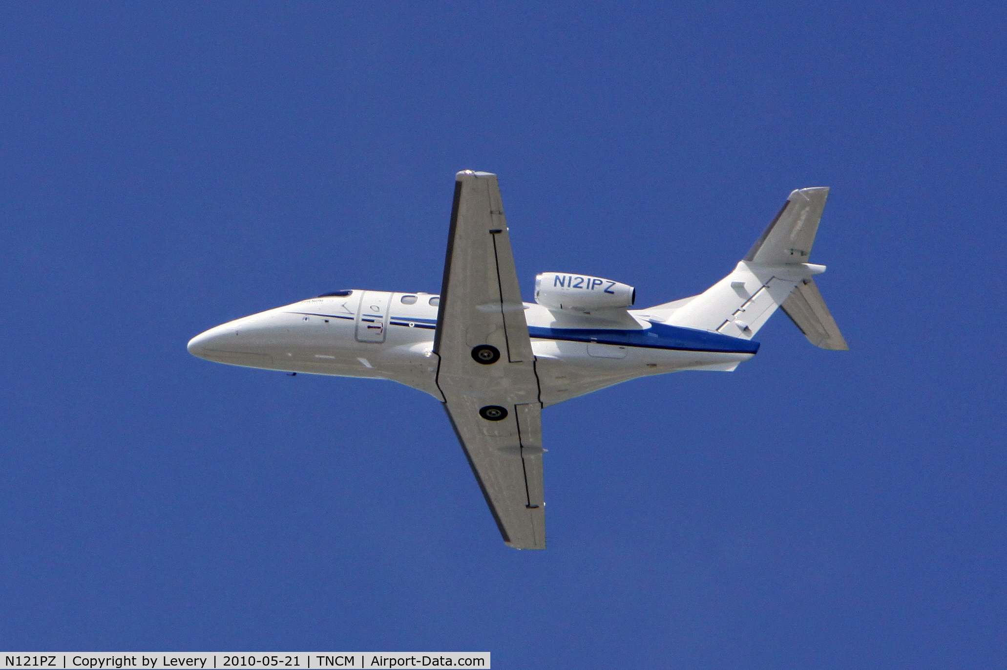 N121PZ, 2010 Embraer EMB-500 Phenom 100 C/N 50000153, Departure from St. Maarten