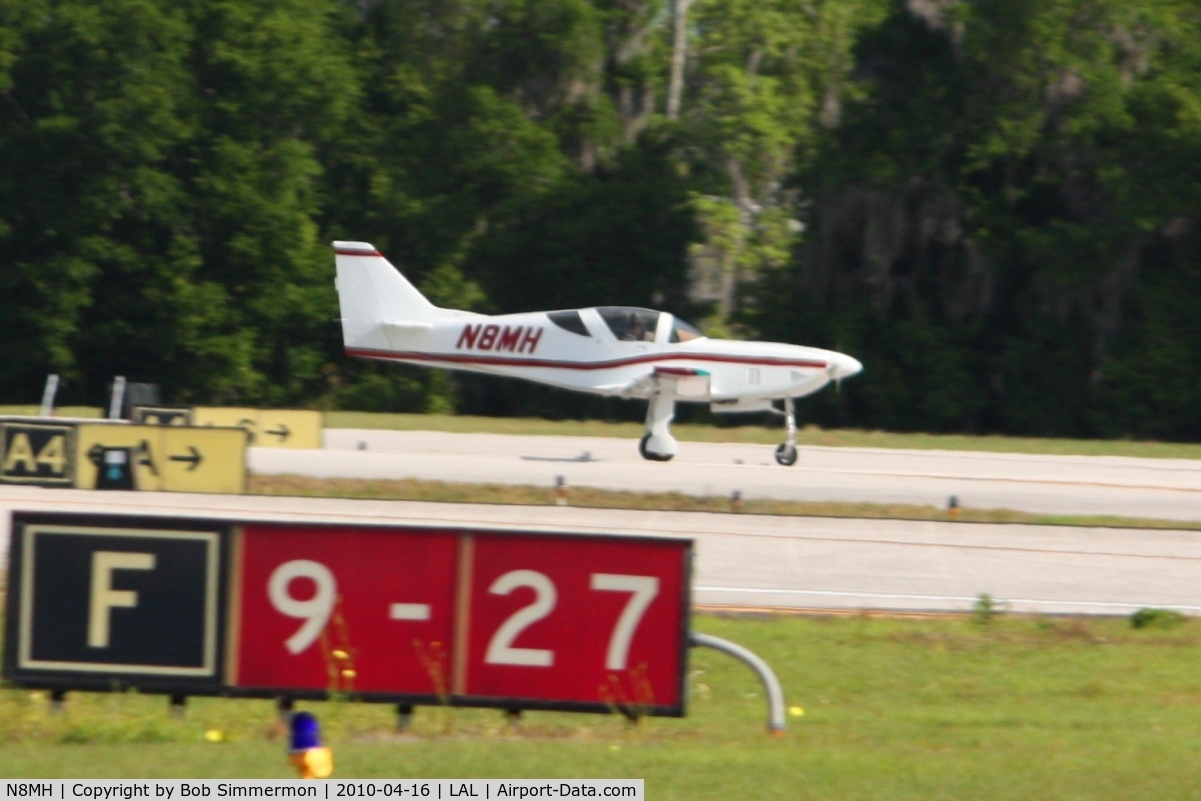 N8MH, Stoddard-Hamilton Glasair III C/N 3322, Landing on 9 during Sun N Fun 2010 at Lakeland, FL.