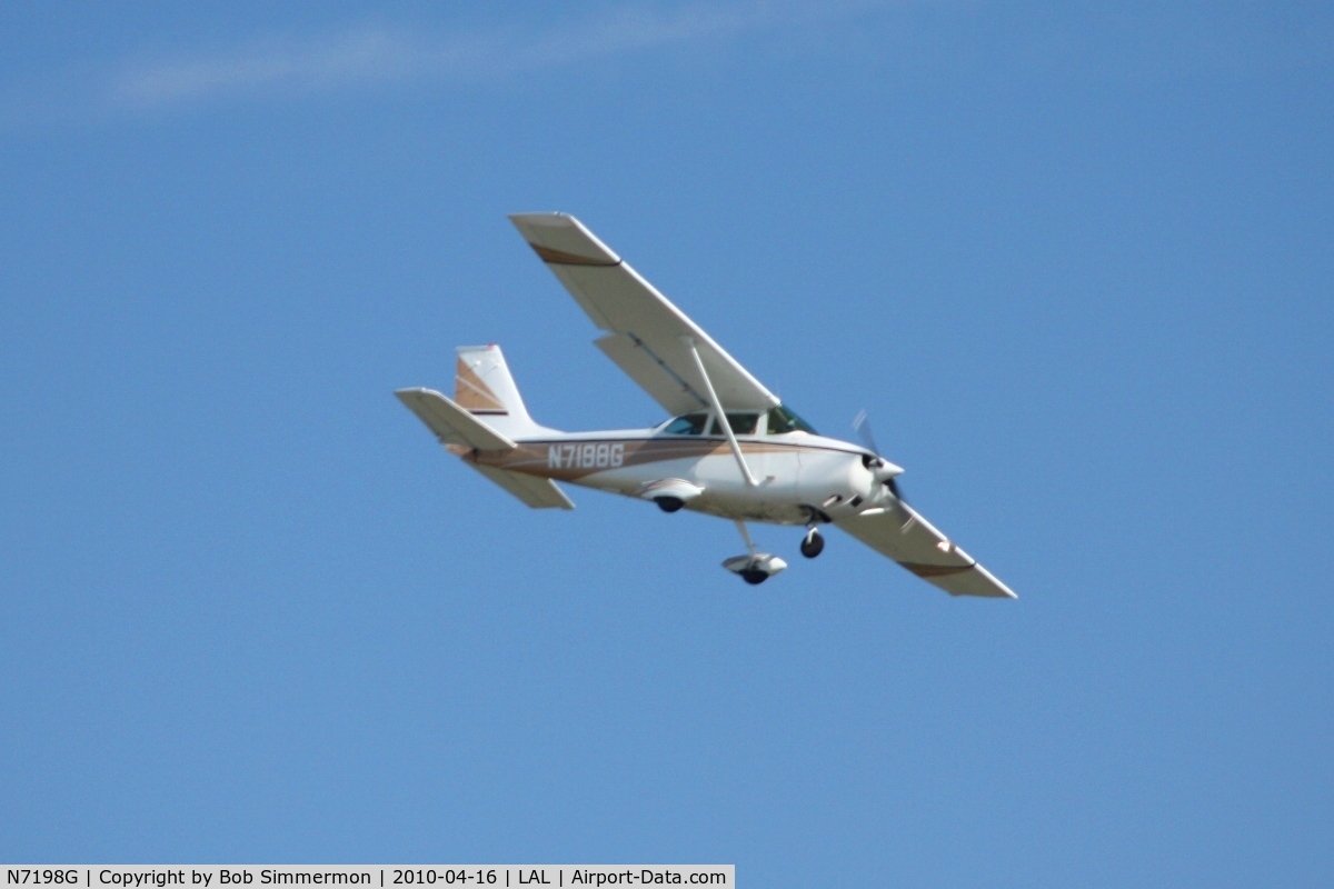 N7198G, 1969 Cessna 172K Skyhawk C/N 17258898, Arriving at Lakeland, FL during Sun N Fun 2010.