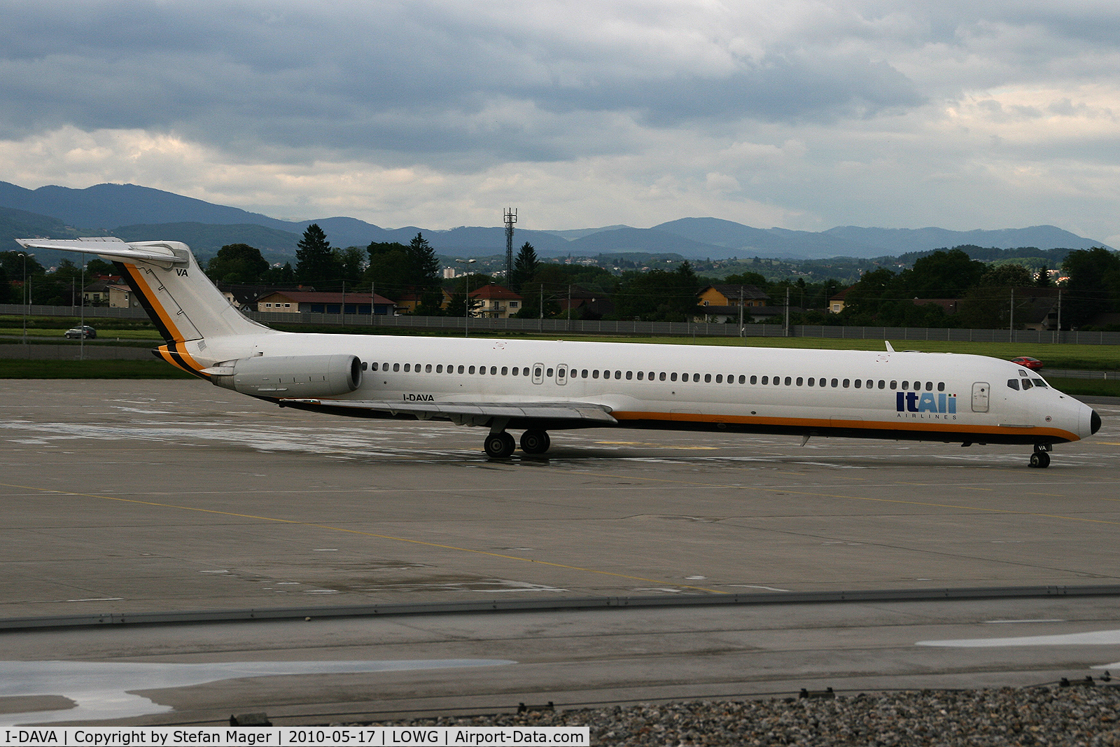 I-DAVA, 1986 McDonnell Douglas MD-82 (DC-9-82) C/N 49215, Itali Airlines MD-82