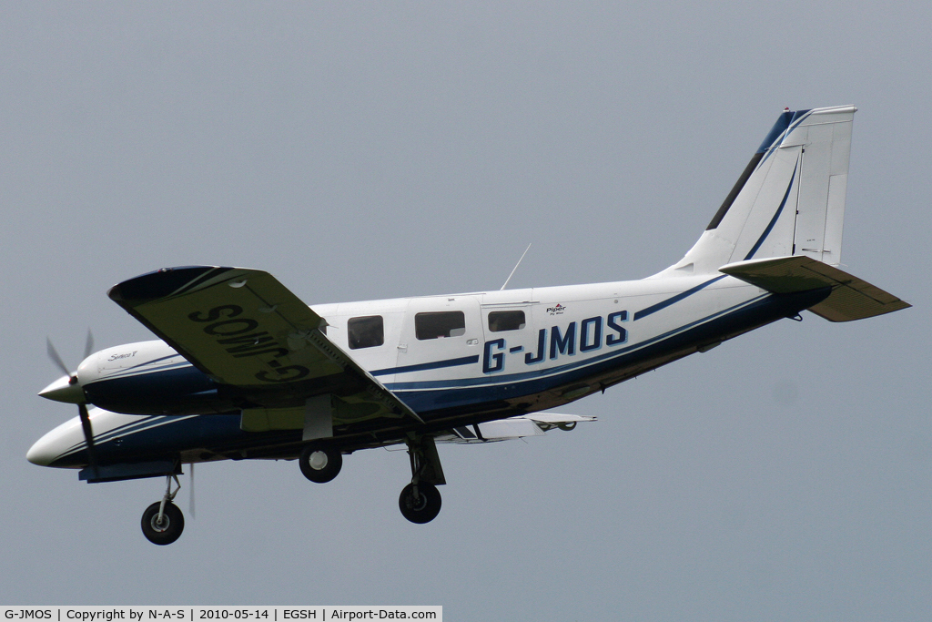 G-JMOS, Piper PA-34-220T Seneca V C/N 34-49378, Arriving 27