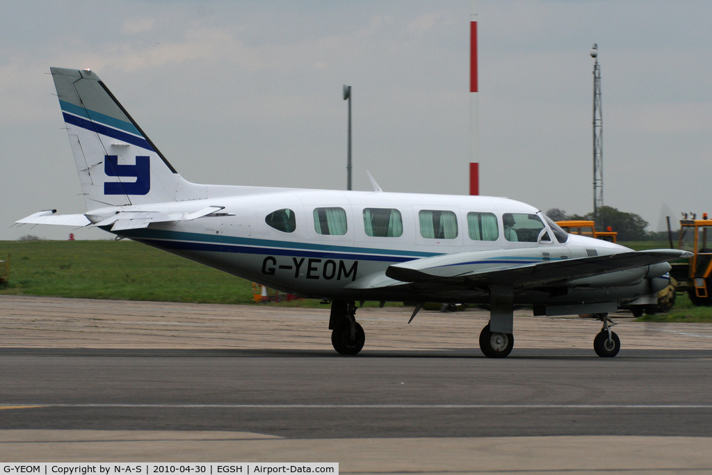 G-YEOM, 1983 Piper PA-31-350 Chieftain C/N 31-8352022, Visiting