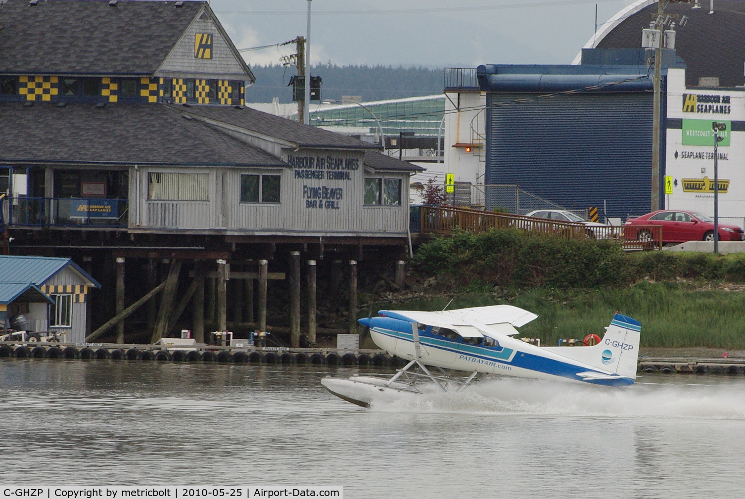 C-GHZP, 1976 Cessna A185F Skywagon 185 C/N 18502878, take-off from Fraser River