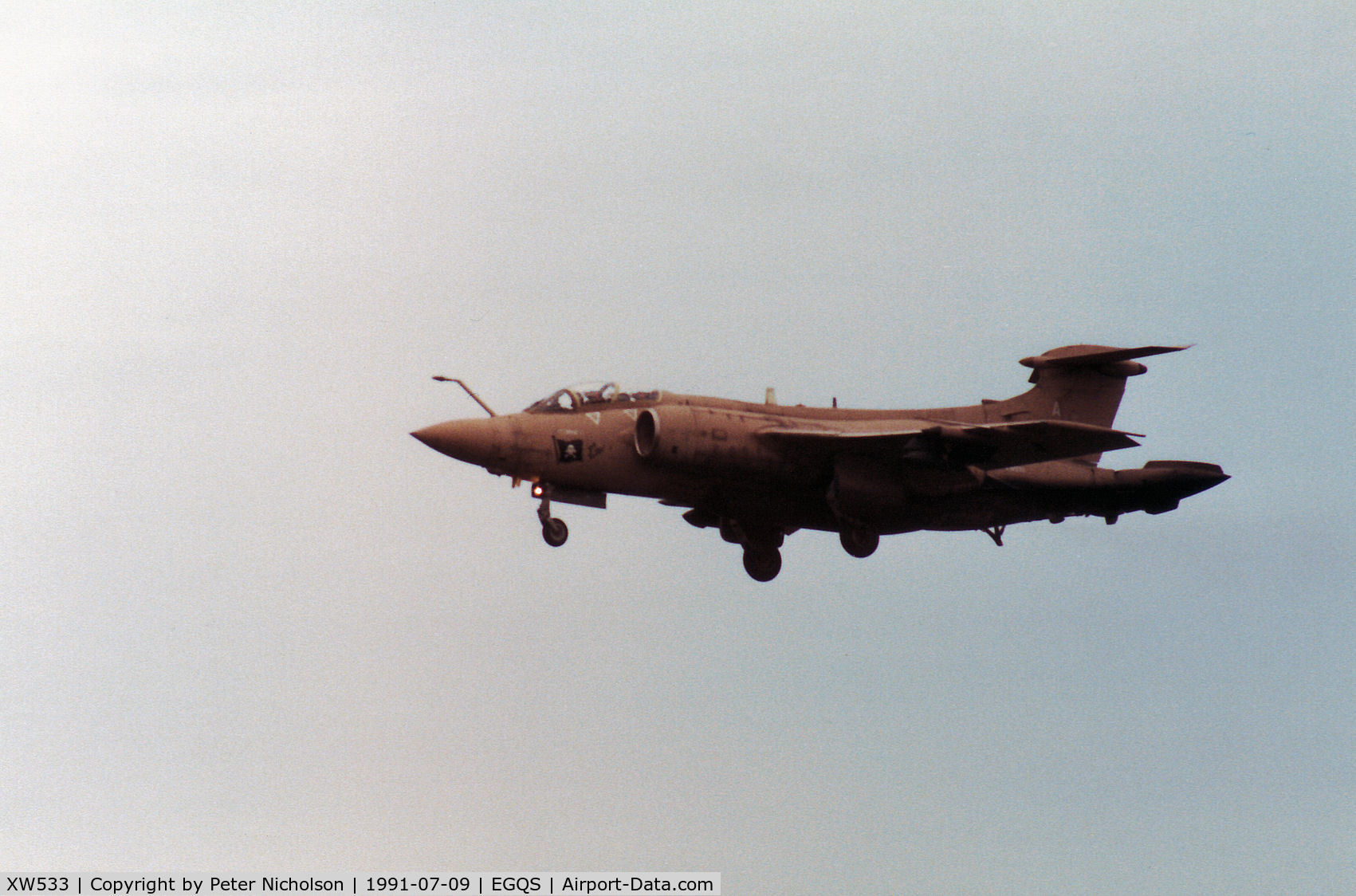 XW533, 1971 Hawker Siddeley Buccaneer S.2B C/N B3-02-70, Buccaneer S.2B of 237 Operational Conversion Unit on final approach to RAF Lossiemouth in the Summer of 1991.
