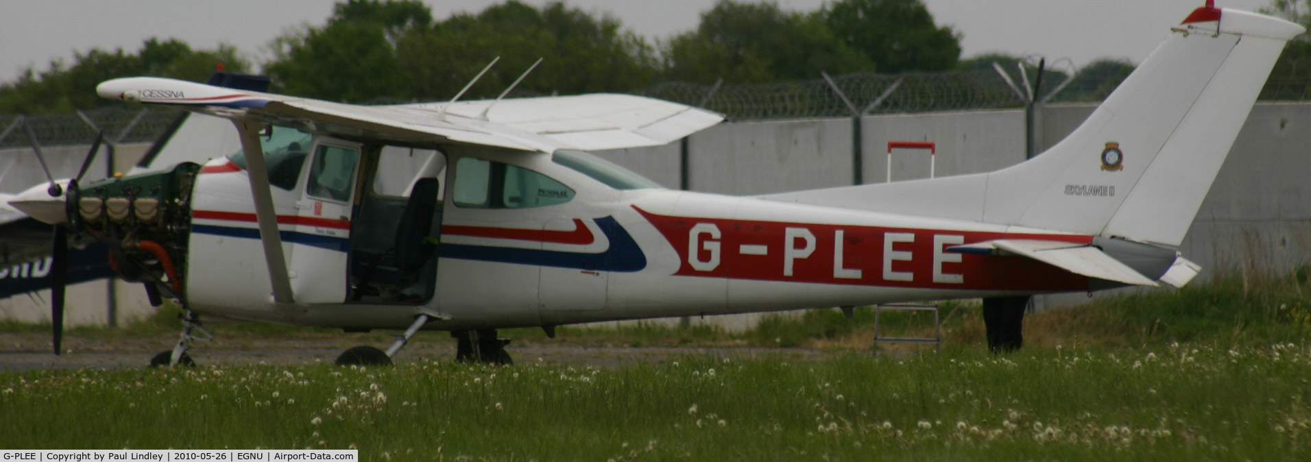 G-PLEE, 1978 Cessna 182Q Skylane C/N 182-66570, A little attention !