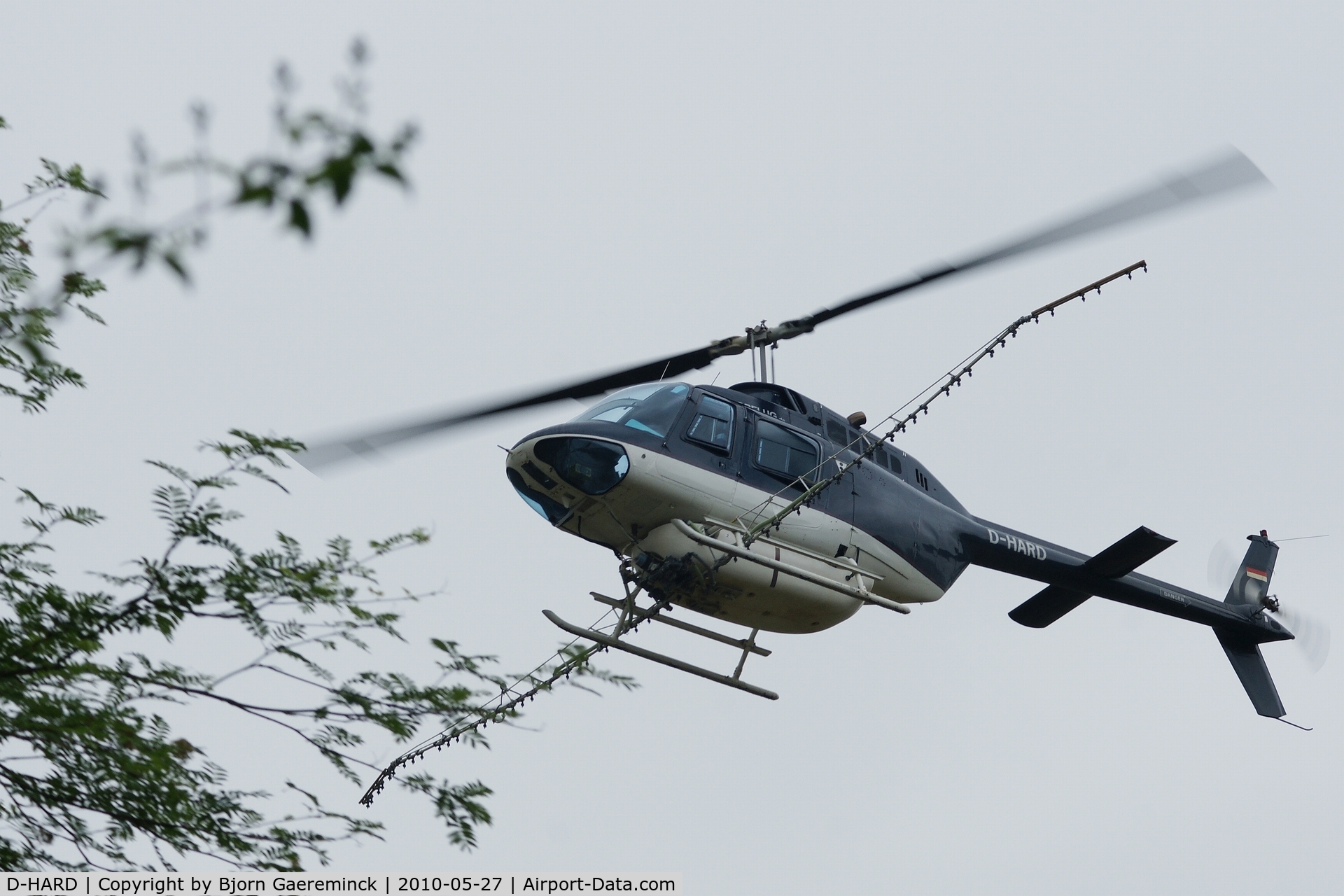 D-HARD, Bell 206B JetRanger II C/N 486, The helicopter flew over the vineyards at Koblenz-Güls, Germany.

Sony A700, Minolta 70-210 F4 at 105mm, F9, 1/320 sec, ISO 200.