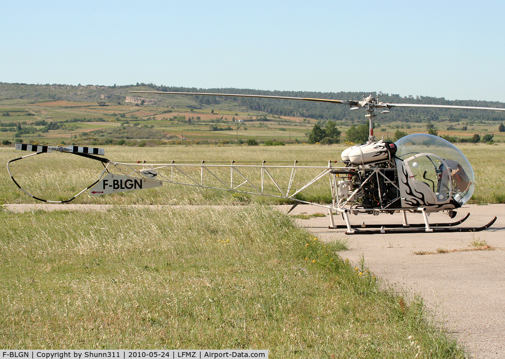 F-BLGN, Agusta AB-47G-2 C/N 283, Parked in the grass...