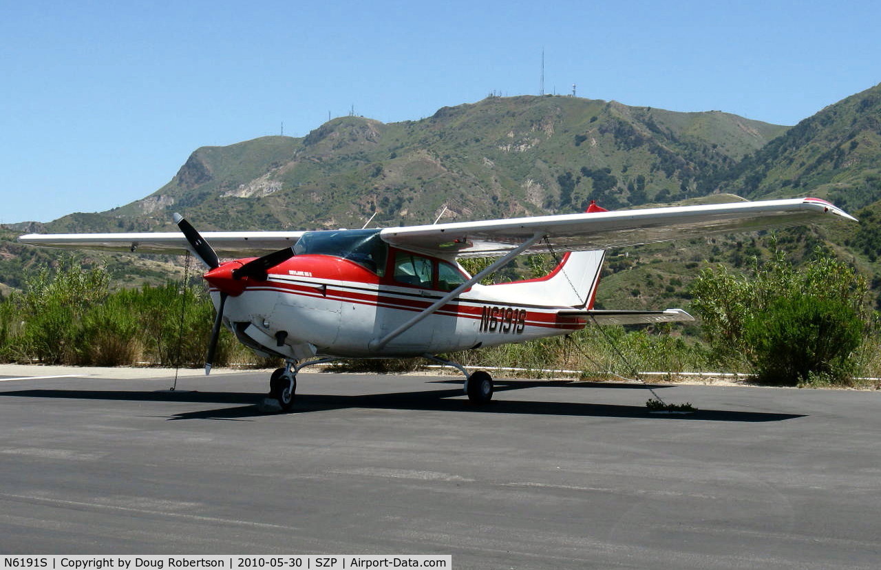 N6191S, 1980 Cessna TR182 Turbo Skylane RG C/N R18201647, 1980 Cessna TR182 SKYLANE RG, Lycoming O-540-J3C5D 235 Hp, max speed 160 kts (184 mph)