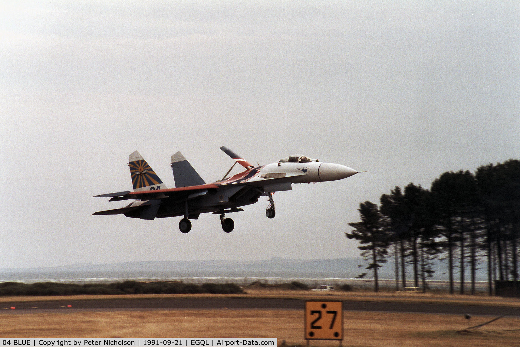 04 BLUE, Sukhoi Su-27A C/N 36911032001, Flanker B of the Russian Knights display team on final approach at the 1991 RAF Leuchars Airshow.