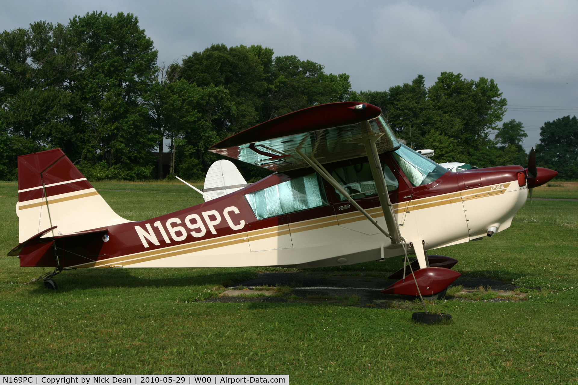 N169PC, American Champion 7GCBC C/N 1359-2004, W00