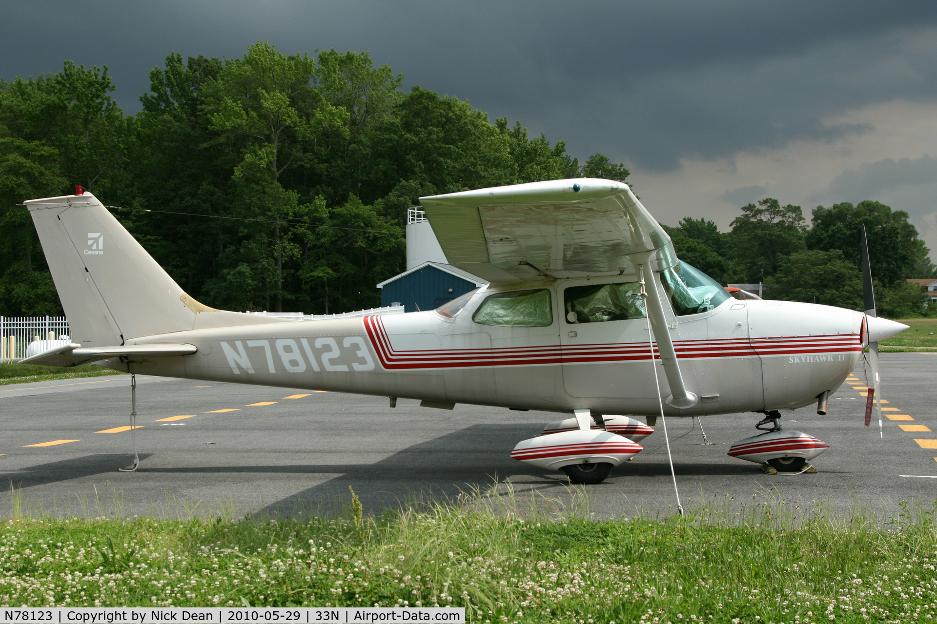 N78123, 1968 Cessna 172K Skyhawk C/N 17257490, 33N