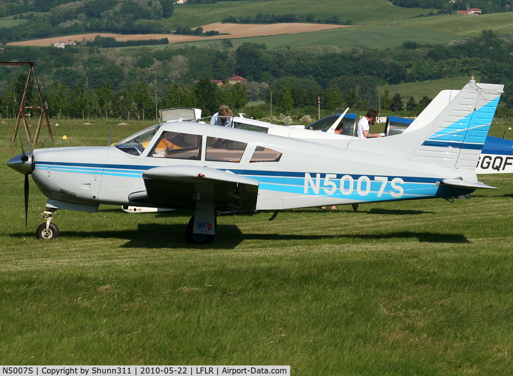 N5007S, 1970 Piper PA-28R-200 Cherokee Arrow C/N 28R-35731, Parked in the grass...