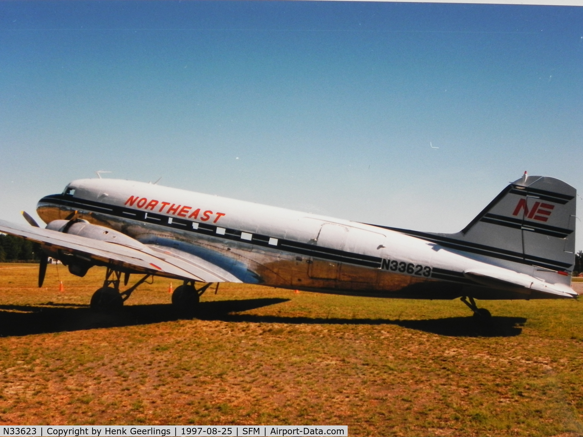 N33623, 1944 Douglas DC-3C C/N 20215, Northeast   Scan from photo I made in 1997 