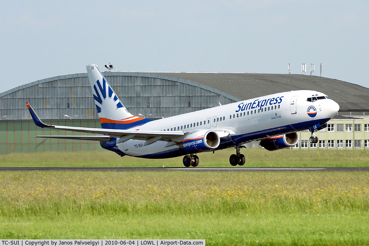 TC-SUI, 2003 Boeing 737-8CX C/N 32367, SunExpress Boeing B737-8CX in new livery, take off to LTAI/AYT