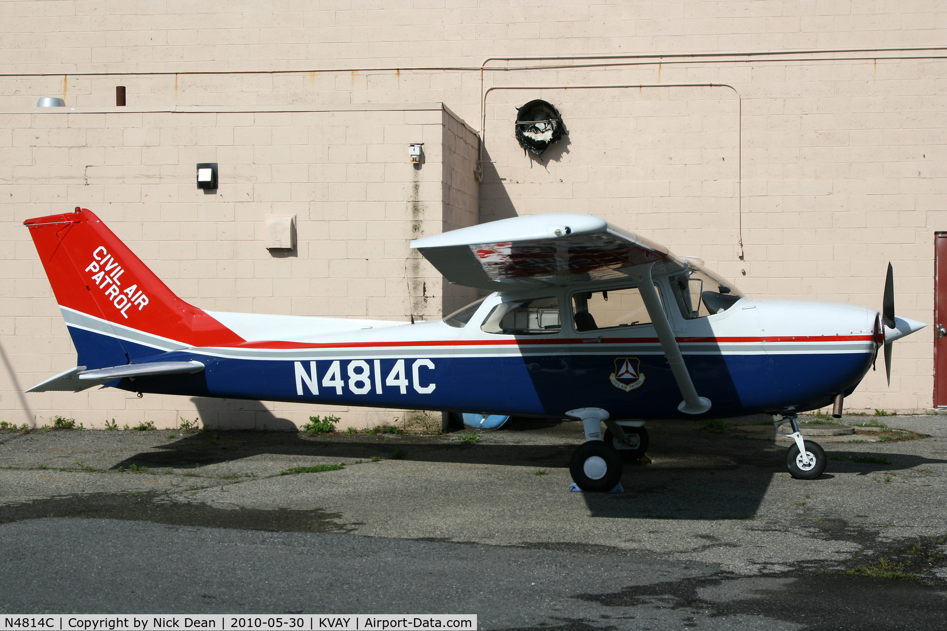 N4814C, 1982 Cessna 172P C/N 17275868, KVAY