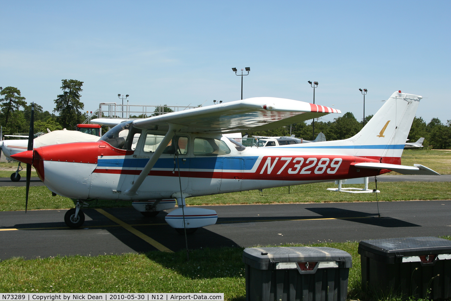 N73289, 1976 Cessna 172M C/N 17267346, N12
