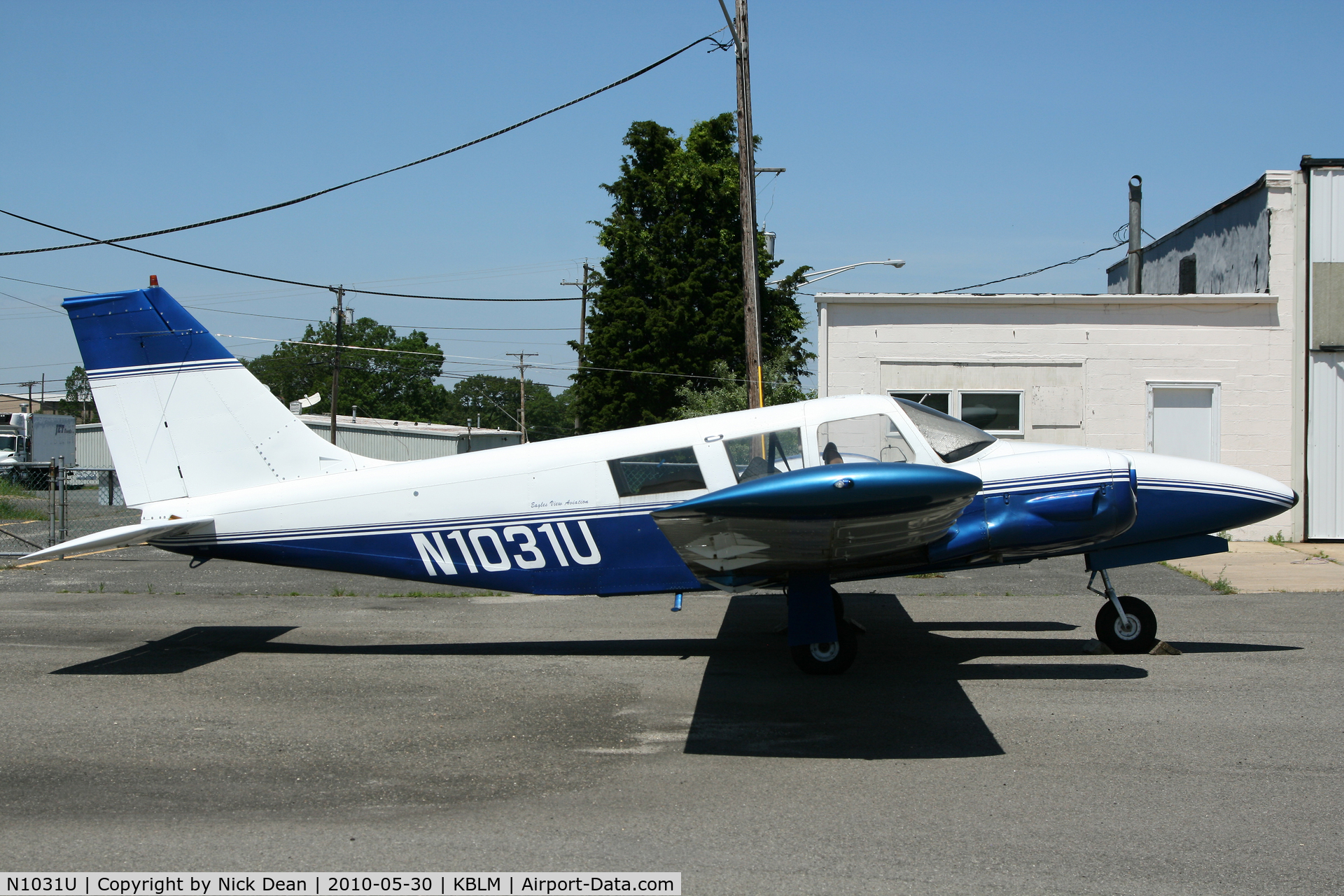 N1031U, 1971 Piper PA-34-200 C/N 34-7250012, KBLM