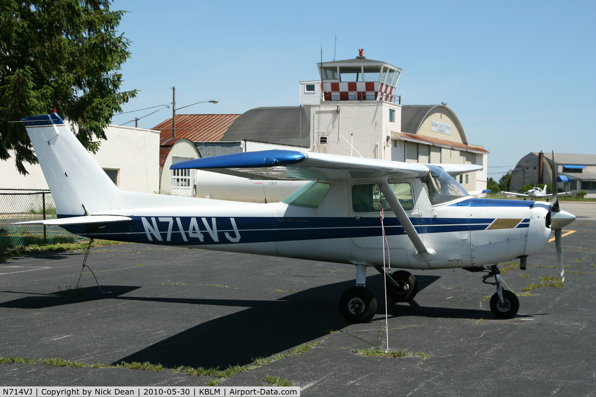 N714VJ, 1977 Cessna 152 C/N 15279464, KBLM