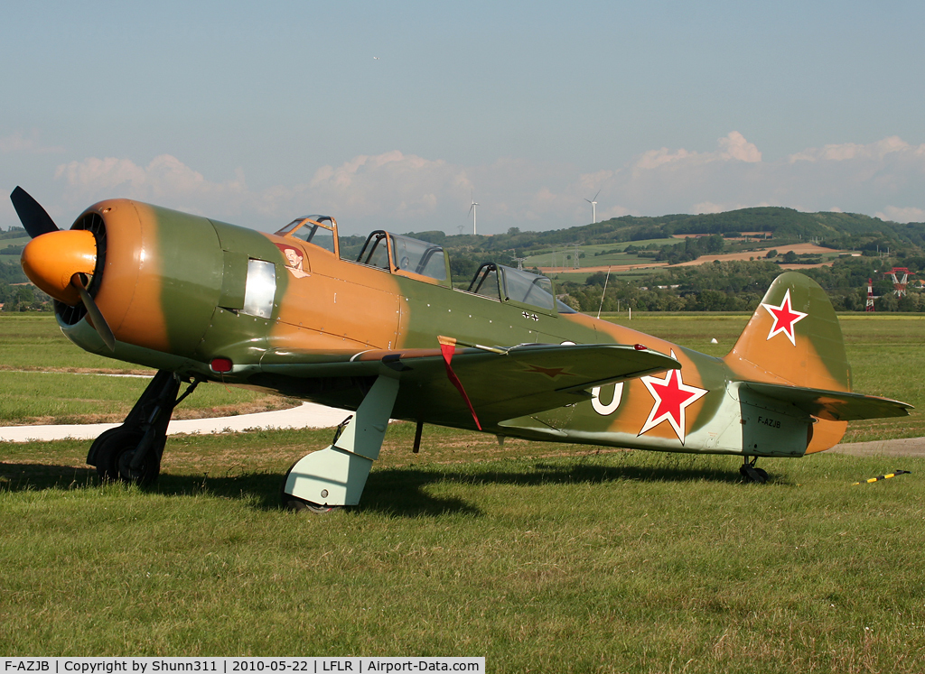 F-AZJB, Let C-11 (Yak-11) C/N 25 III/03, Waiting a new flight...