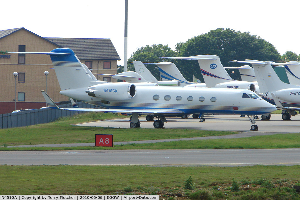 N451GA, 1993 Gulfstream Aerospace G-IV C/N 1221, 1993 Gulfstream Aerospace G-IV, c/n: 1221 at Luton