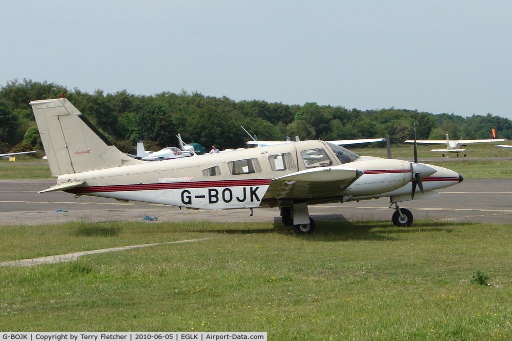G-BOJK, 1986 Piper PA-34-220T Seneca III C/N 34-33020, 1986 Piper PIPER PA-34-220T, c/n: 3433020 at Blackbushe