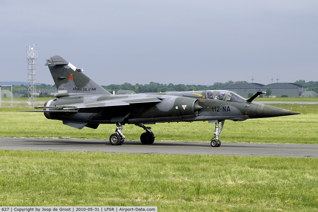 627, Dassault Mirage F.1CR C/N 429, ER02.033 'Savoie' / BR11 'Cocotte de gueules'. The French AF is full of traditions dating back to the Great War.