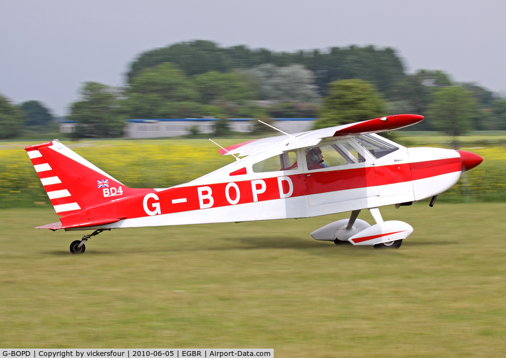 G-BOPD, 1974 Bede BD-4 C/N 632, Privately operated. Breighton.
